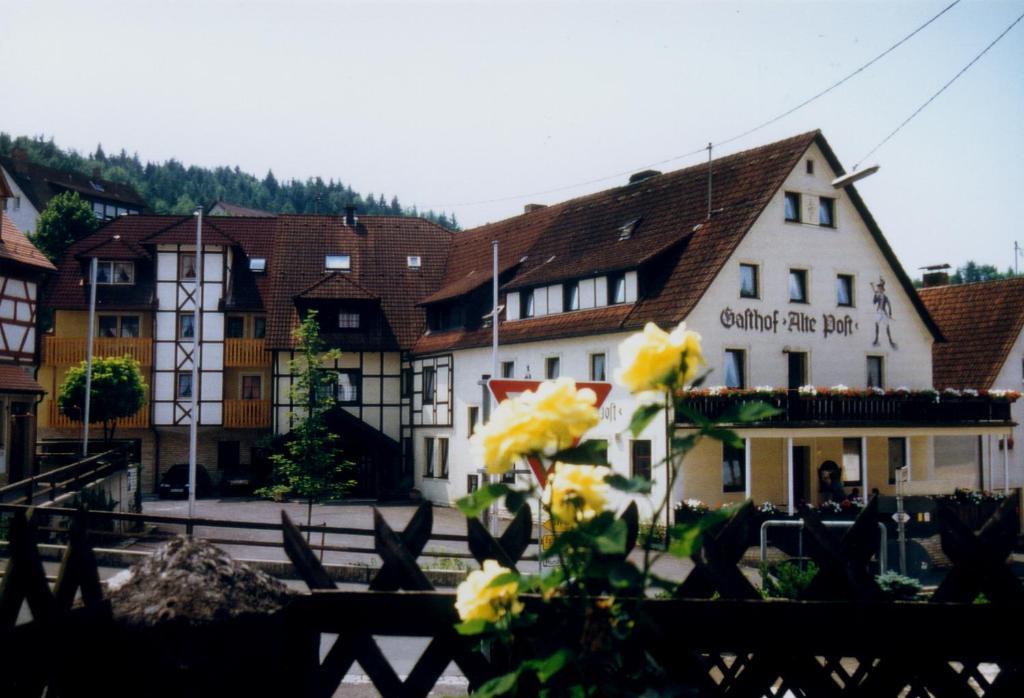 Gasthof Alte Post オーバートルバッハ エクステリア 写真